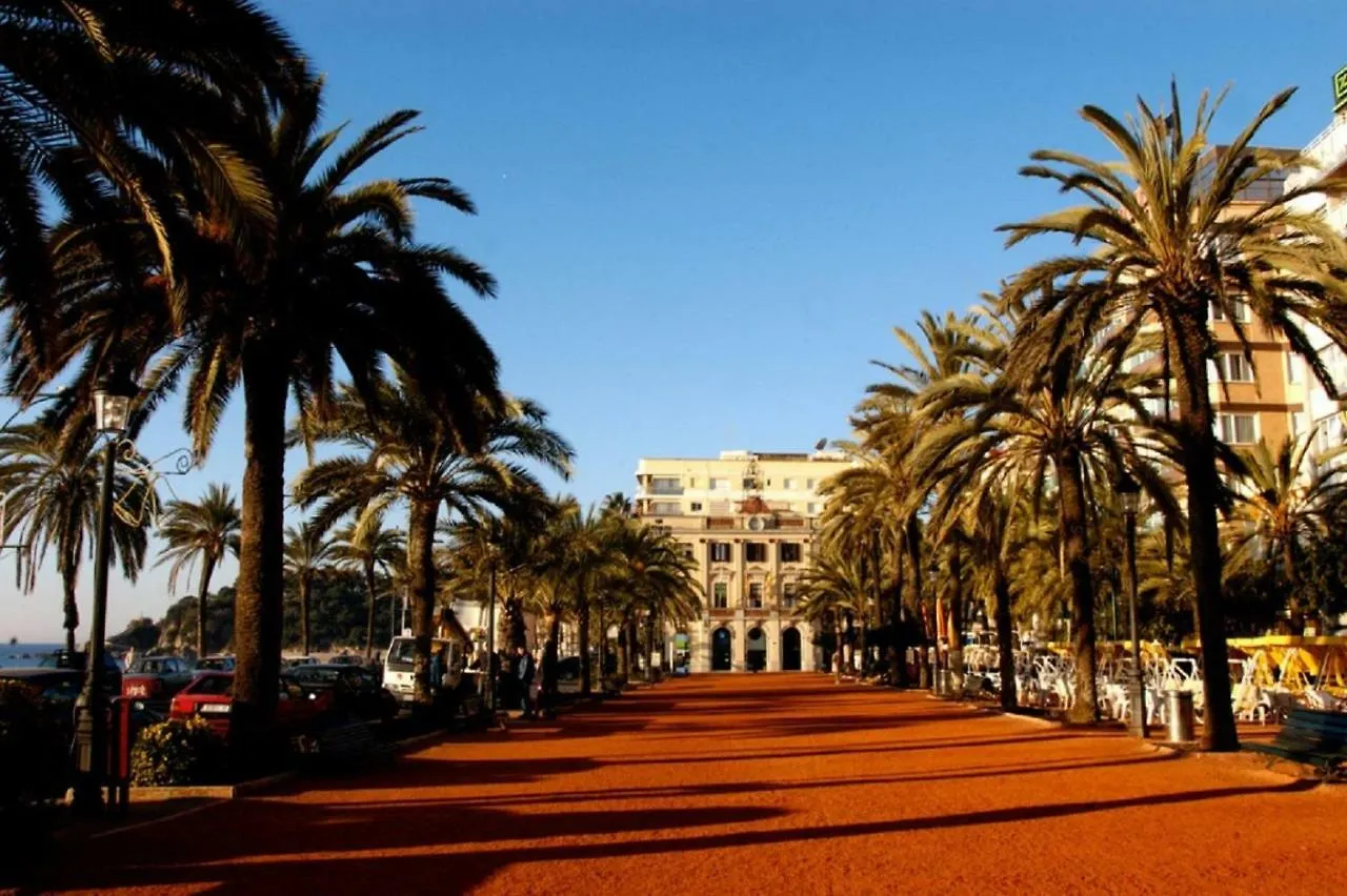 Apartamento Con Terraza Vistas Al Mar 료렛 드 마르 0*,  스페인
